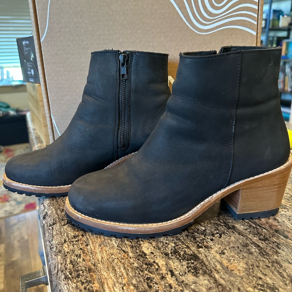Portland Leather Black Ankle Boots